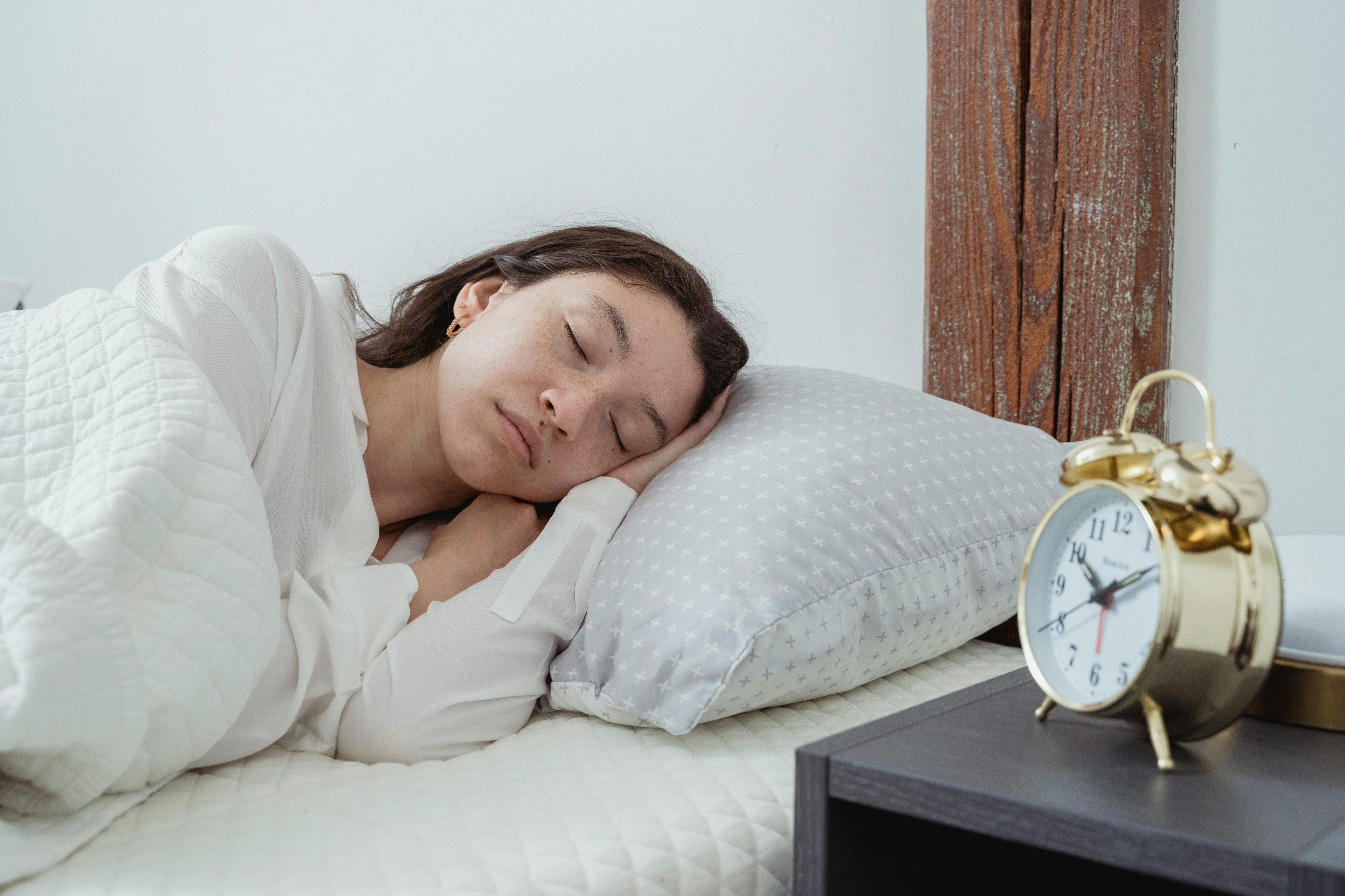 Miego trūkumas: kodėl jis tapo šiuolaikine problema ir ką galime padaryti kasdien?